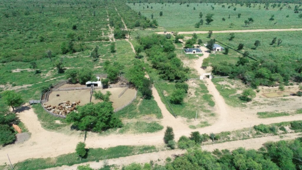 3100 ha Hermosa Estancia en Ávalos Sánchez