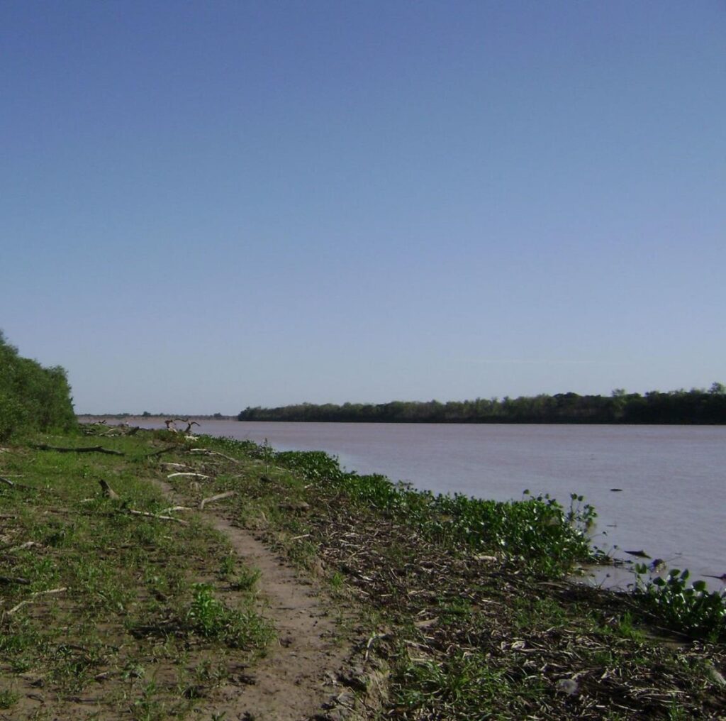 424 ha Puerto de aguas profundas